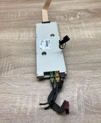 BMW 7 E65 E66 Aerial antenna amplifier 6933667 213675