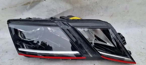 Skoda Octavia Mk3 (5E) Headlight/headlamp
