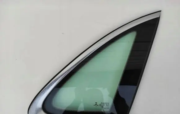 Porsche Macan (95B) Rear side window 95B845298DA