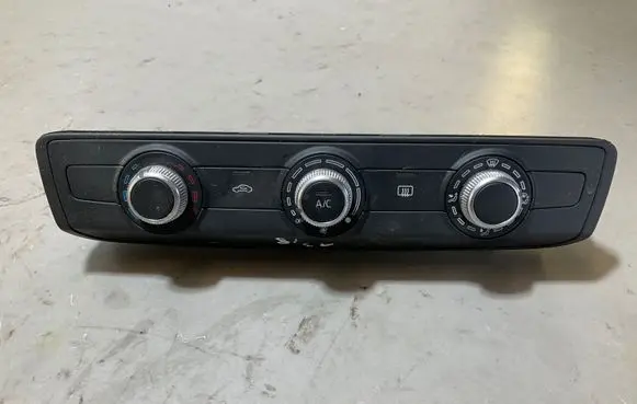 Audi A3 S3 8V Climate control unit 8V0820047F SW0130