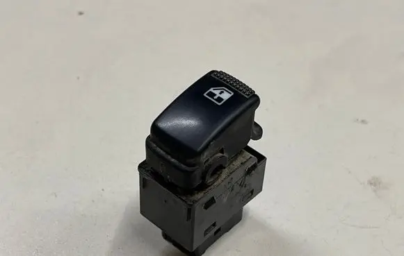 KIA Sorento Electric window control switch 021227