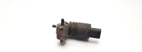 Volkswagen PASSAT B6 Windscreen/windshield washer pump 1K6955651