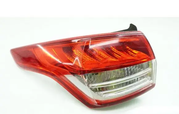 Ford Kuga II Rear/tail lights MMAUTKO17032