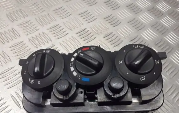 Mercedes-Benz A W168 Interior fan control switch 1688302185