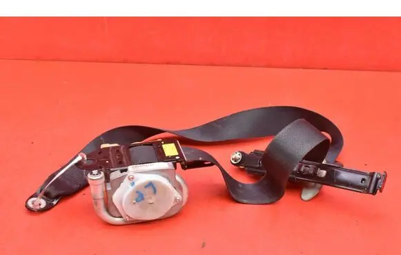 Toyota Avensis Verso Front seatbelt 7322005051