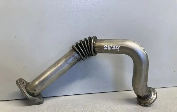 Skoda Yeti (5L) EGR valve line/pipe/hose