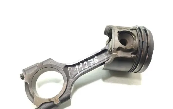 SsangYong Rexton Piston with connecting rod 