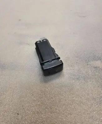 Opel Frontera B Windscreen/window heater switch M18872 98825