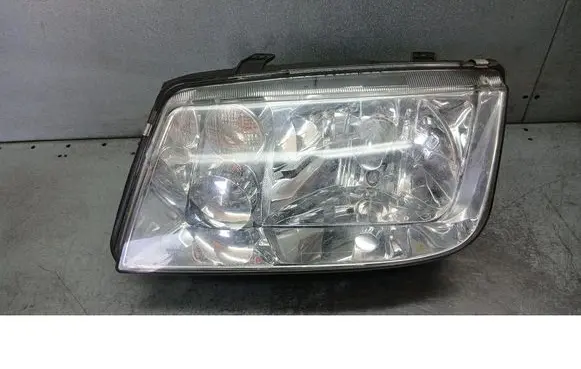 Volkswagen Bora Front reflector 