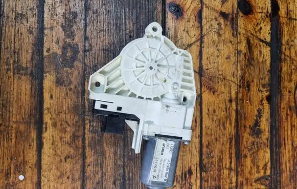Audi Q7 4L Front door window regulator motor 4L0959802B