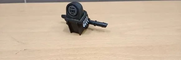 Mercedes-Benz C W204 Windshield washer spray nozzle 31924 220909