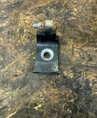 BMW X5 E70 Front door lower hinge 7068077
