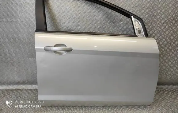 Ford Focus Front door
