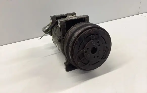 Volvo V50 Air conditioning (A/C) compressor (pump) P30761390