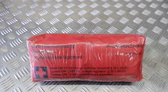 Porsche Cayenne (92A) First aid kit 7PP860282