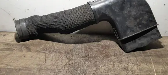 Hyundai Tucson JM Air intake hose/pipe 282102E000