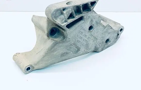 Volkswagen Caddy Engine mounting bracket 03G199207F