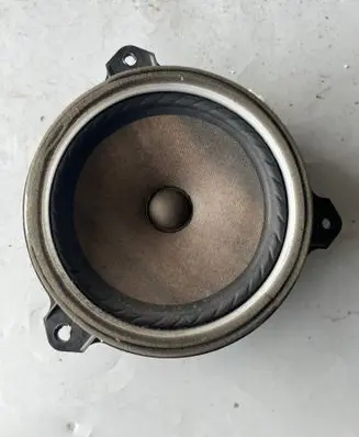 Toyota Prius (NHW20) Rear door speaker 07428C6