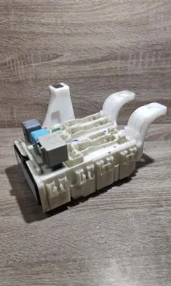 Toyota Prius (XW20) Fuse module 41130304 9311