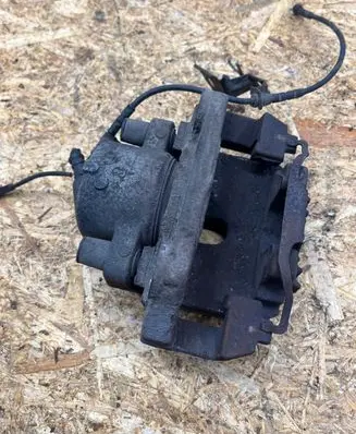 BMW 5 E60 E61 Front brake caliper 5724300