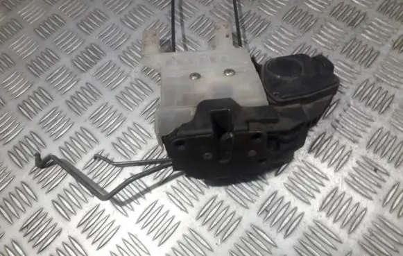 Hyundai Tucson JM Front door lock