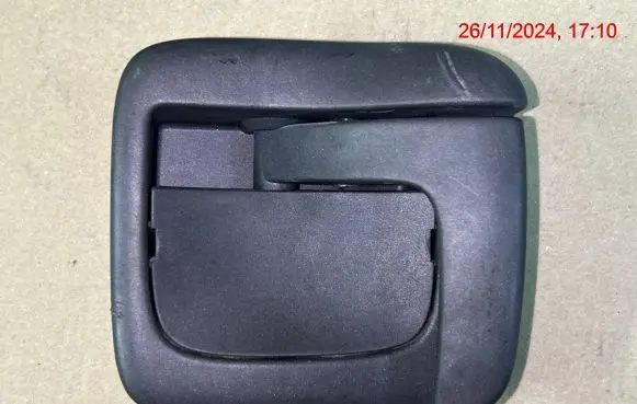 Engine bonnet (hood) release handle