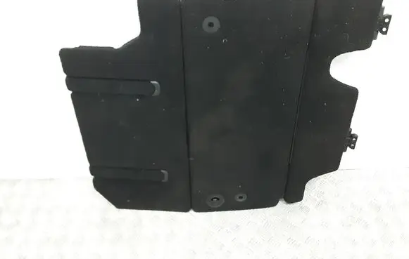 Chrysler Pacifica Second row seat mat 05028624AD