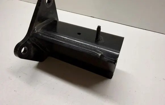 Chrysler Pacifica Gearbox mounting bracket 68334871AA