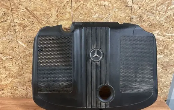 Mercedes-Benz E W212 Engine cover (trim) A6510101467 BBP187801