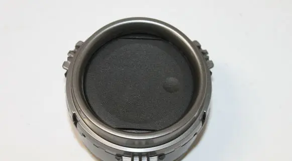 Toyota Yaris Dash center air vent grill