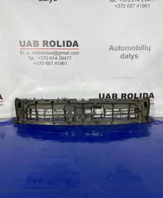 Audi A7 S7 4G Front bumper upper radiator grill 4G8807233