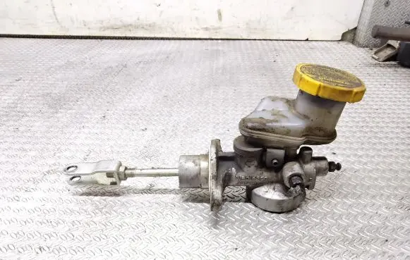 Subaru Forester SH Clutch master cylinder