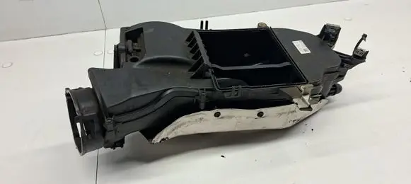 Mercedes-Benz GLC C253 Air filter box A6510900700