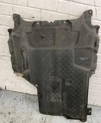Mercedes-Benz E W213 Center/middle under tray cover A2135201600