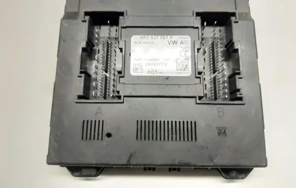 Skoda Fabia Mk2 (5J) Comfort/convenience module 6R7937087P