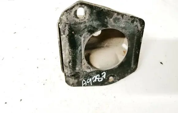 Toyota Prius (XW20) Engine mounting bracket