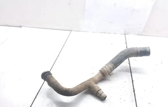 Volvo S60 Engine coolant pipe/hose 31104688