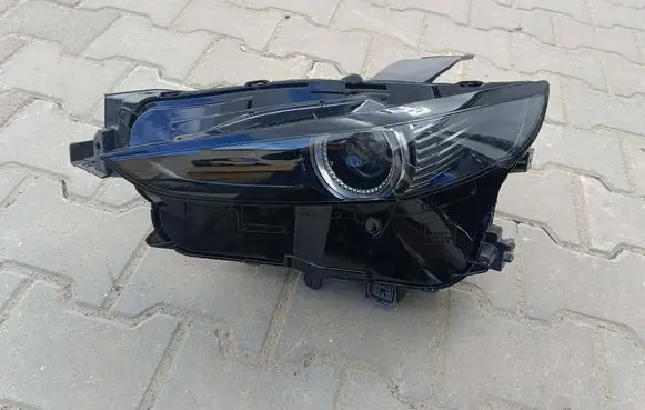 Mazda CX-30 Headlight/headlamp 