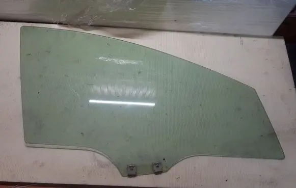 Mazda CX-7 Front door window glass four-door