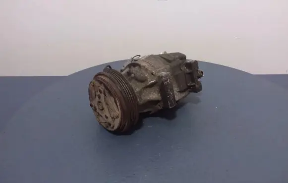 Toyota Yaris Air conditioning (A/C) compressor (pump) 447220-6065