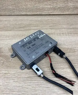 Mercedes-Benz E W211 Aerial antenna amplifier 2118200885