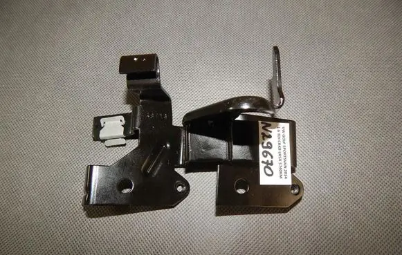 Volkswagen Golf Sportsvan Other devices 04L131552AK