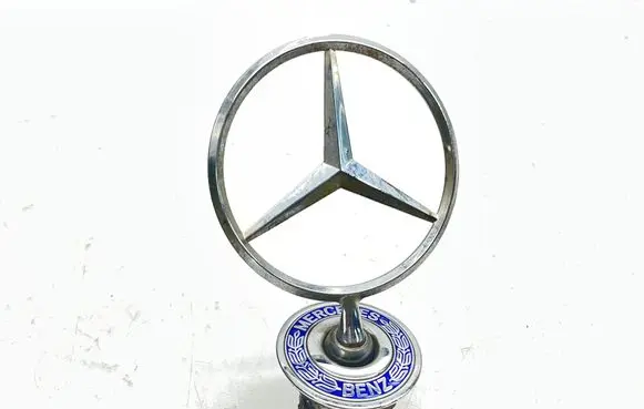 Mercedes-Benz E W211 Manufacturer badge logo/emblem
