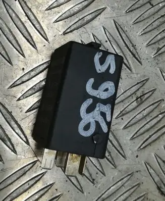 BMW X5 E53 Other relay 61358365960 05065000