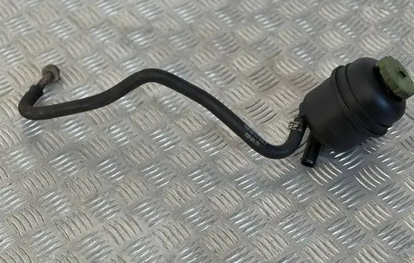 Mercedes-Benz Sprinter W906 Power steering fluid tank/reservoir 9064600083