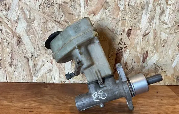 Opel Signum Master brake cylinder 320670692