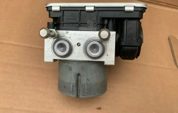 Mitsubishi Outlander ABS Pump 4670B555