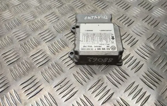 Volkswagen Golf V Airbag control unit/module 1K0909605T