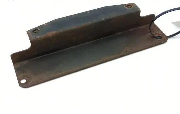 Headlight/headlamp mounting bracket