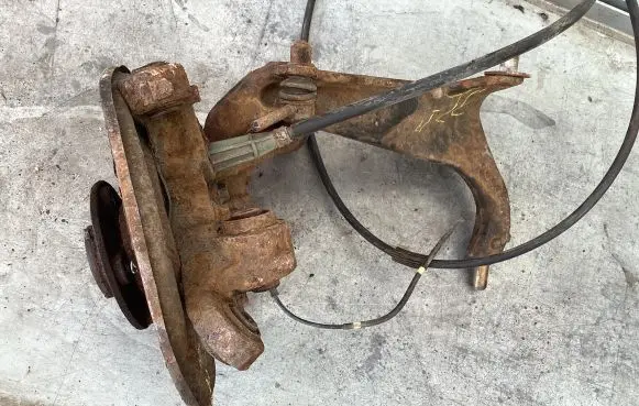 Rear wheel hub
